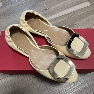 Roger Vivier Chips Ballerinas in Patent Leather